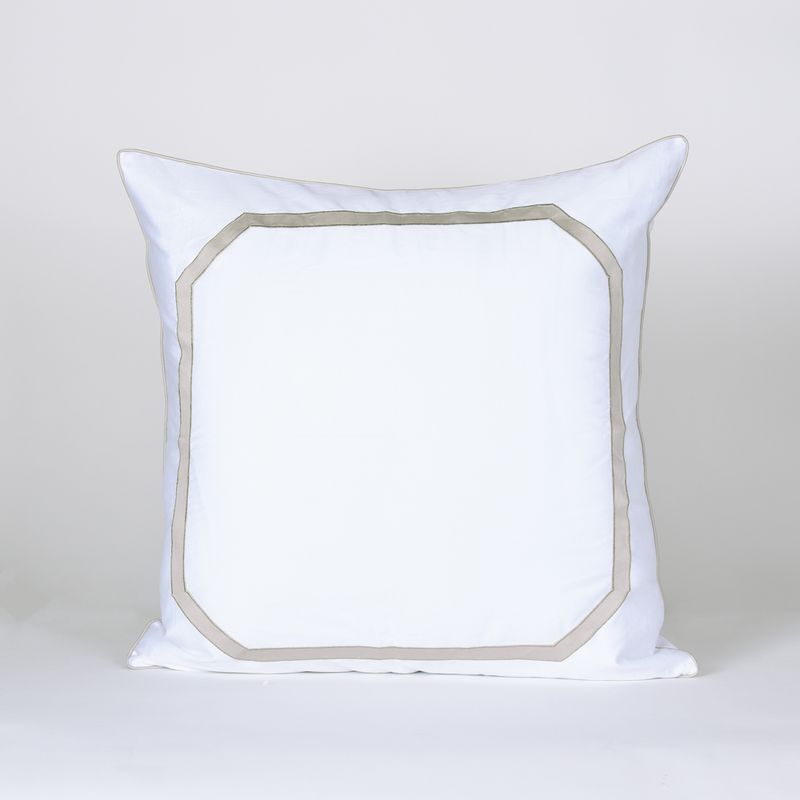 Body-pillow-silvia-braz-1