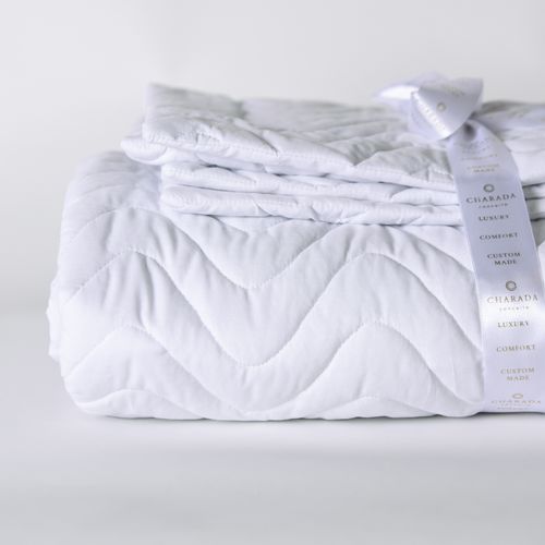 Colcha e Porta Matelassê Ondas Branco